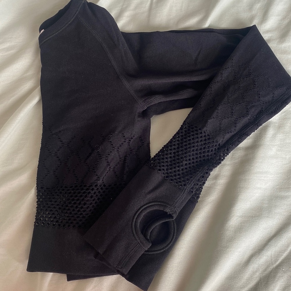 cute athletic top for petite girls!